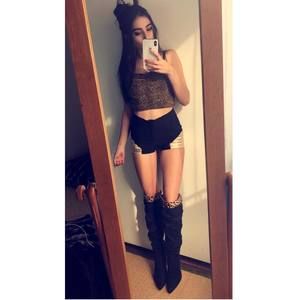 Meet your Posher, Jade